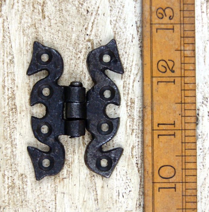 Cottingham - Snake Hinge - Antique Iron