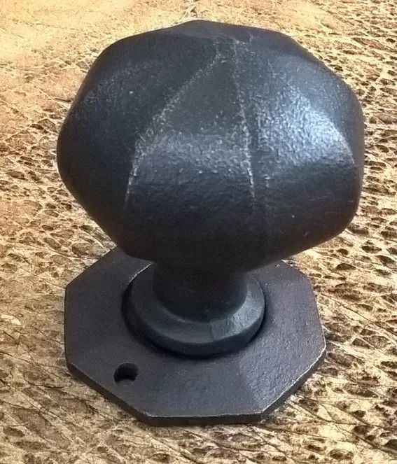 Dartington Steel Octagonal Knob Set - Waxed