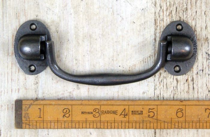 Cottingham - Raised Oval Lifting Drop Handle - Antique Iron