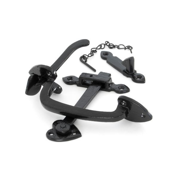 From The Anvil - Thumblatch Set with Chain - Black