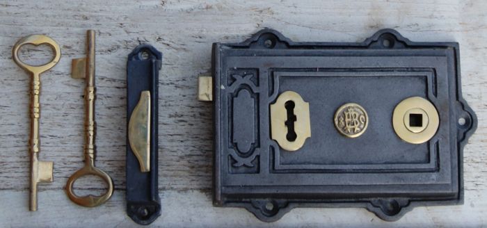 Cottingham - Davenport Lock - Cast Iron
