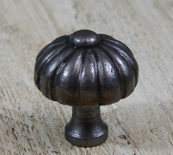 Cottingham - Pumpkin Ridged Cupboard Knob - Antique Iron