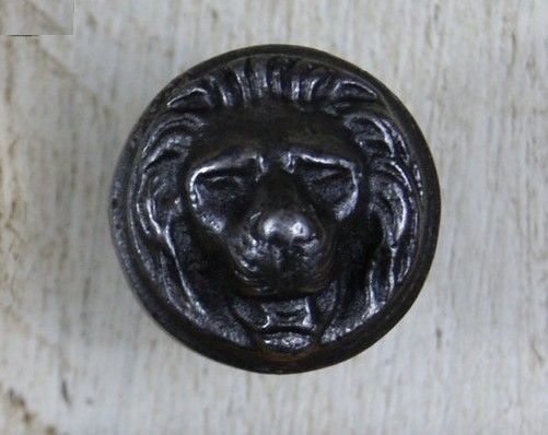 Cottingham - Lion Face Round Knob - Antique Iron