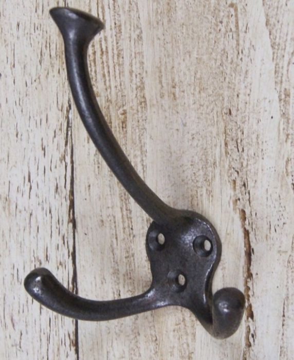 Cottingham - Traditional Triple Coat Hook - Antique Iron 