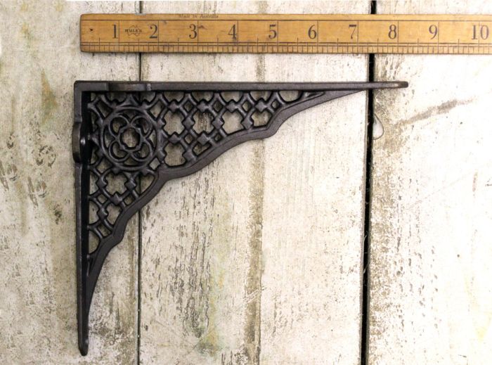 Cottingham - Lattice Shelf Bracket - Antique Iron
