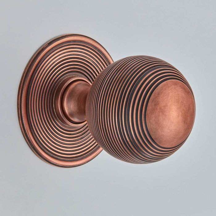 Croft Hardware Reeded Ball Centre Door Knob 
