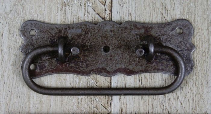 Cottingham - Regal Chest Lifting Handle - Antique Iron - 105mm