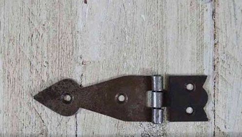 Cottingham - Arrow Head Hinge - Antique Iron - 80mm