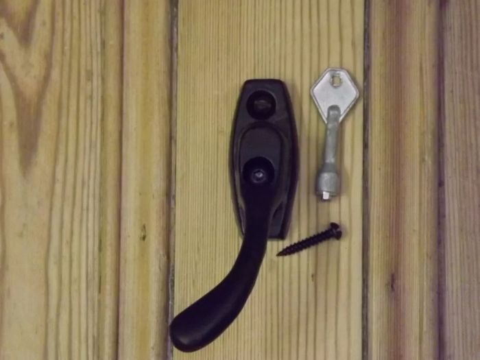 Pear Drop Lockable Espag Window Fastener 02-125