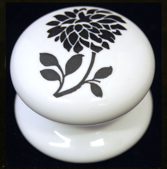 Chatsworth Porcelain Dahlia Cupboard Knob