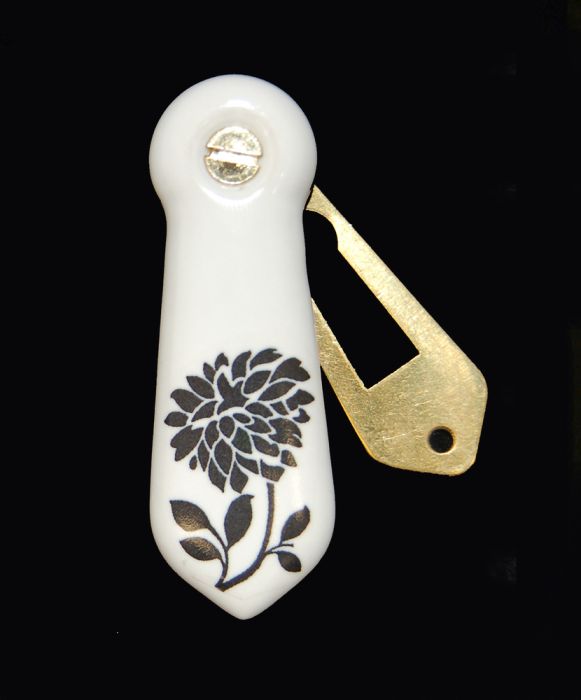 Chatsworth - Standard Profile Dahlia Porcelain Escutcheon - White