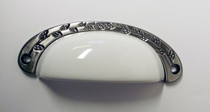 Chatsworth - Oxford Cup Handle - Pewter / White Porcelain
