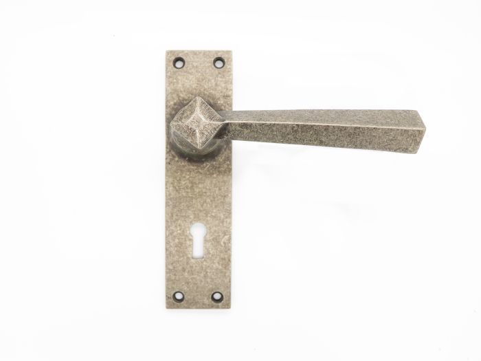 Cardea Tapered Door Handle on Backplate - Pair