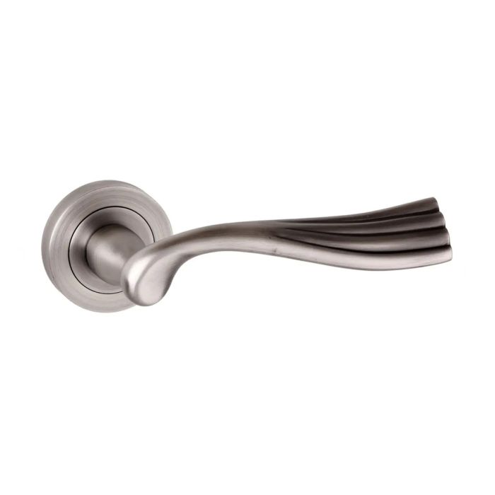 Atlantic Hardware Old English Richmond Door Handle on Rose - Pair