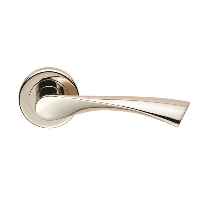 Serozzetta Venti Door Handle on Rose - Pair