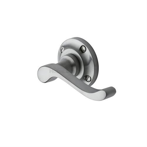 M.Marcus Heritage Brass Bedford Door Handle on Uncovered Round Rose - Pair